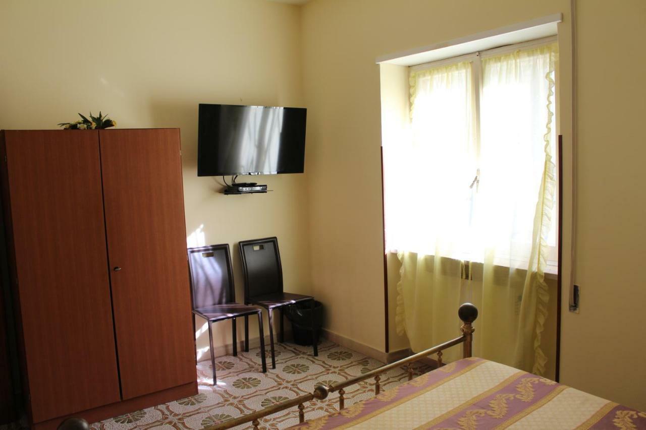 Residenzadelia Bed and Breakfast Ronciglione  Buitenkant foto